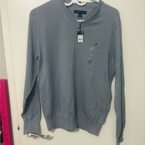 Tommy Hilfiger Men's Light Gray Crewneck Sweater